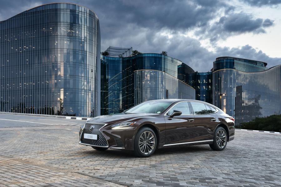  Lexus LS500 2018 года  (ZA) (фото 7 из 46)